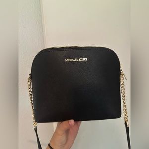 Micheal Kors LG Dome Crossbody.